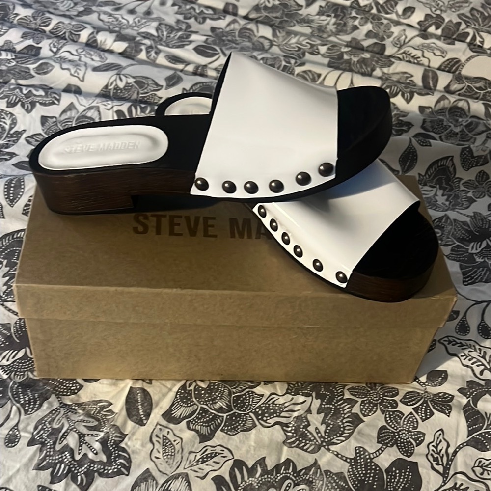 Steve Madden Black and White Chunky Platform Mules